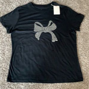 Tee w Rhinestone bow decor 🎀